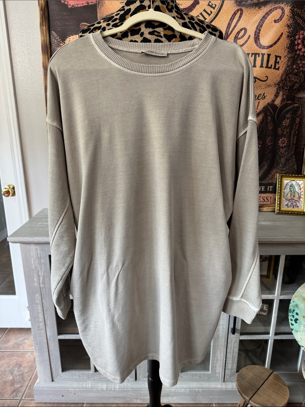 Zenana Women's Oversized Crewneck Tunic - Very Light Olive Sz Lg
